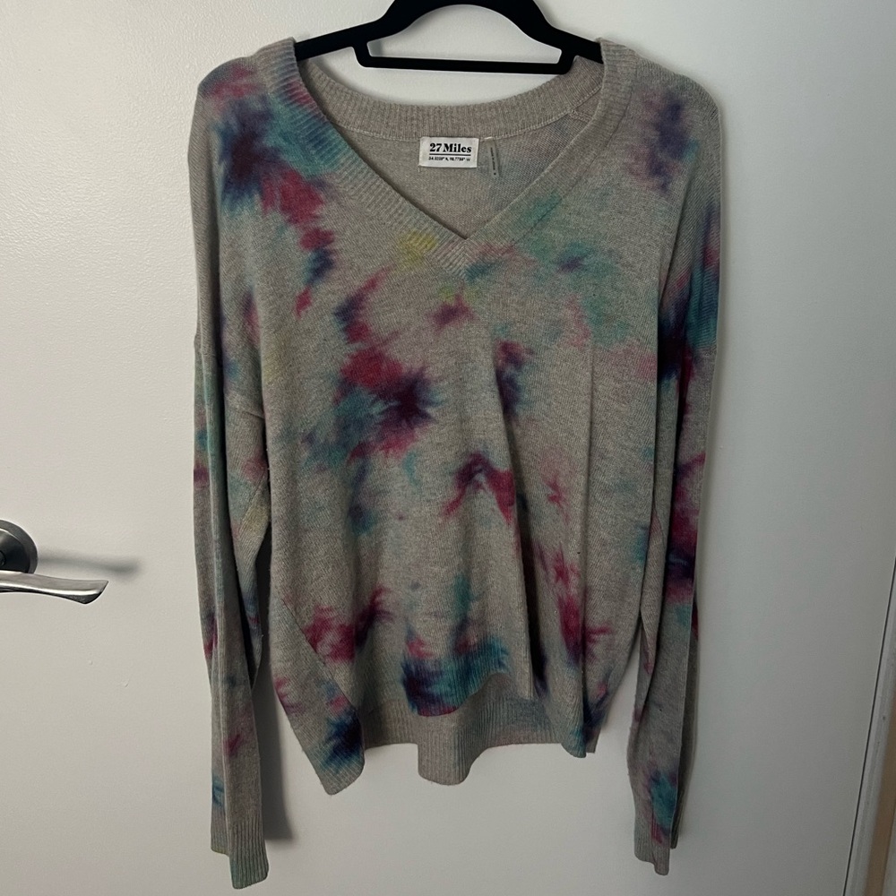27 MILES V-NECK CASHMERE SWEATER